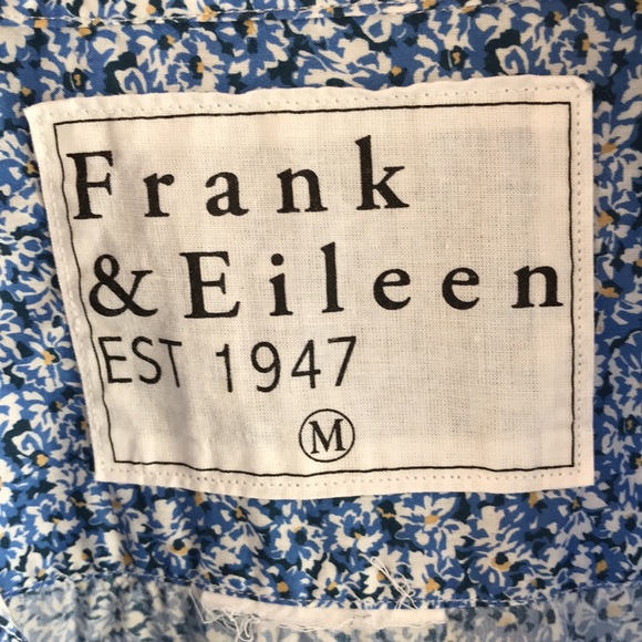 EUC Frank & Eileen sz M “Eileen” blouse blue & white floral pattern relaxed fit - Picture 2 of 8